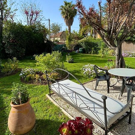 Appartement Rez De Villa Proche Port Et Plages De Sanary Exterior photo