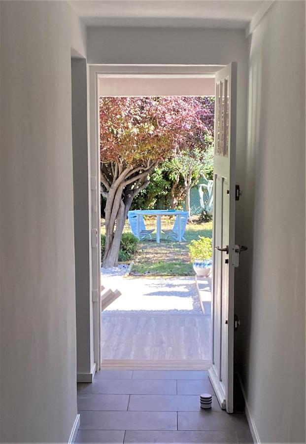Appartement Rez De Villa Proche Port Et Plages De Sanary Exterior photo
