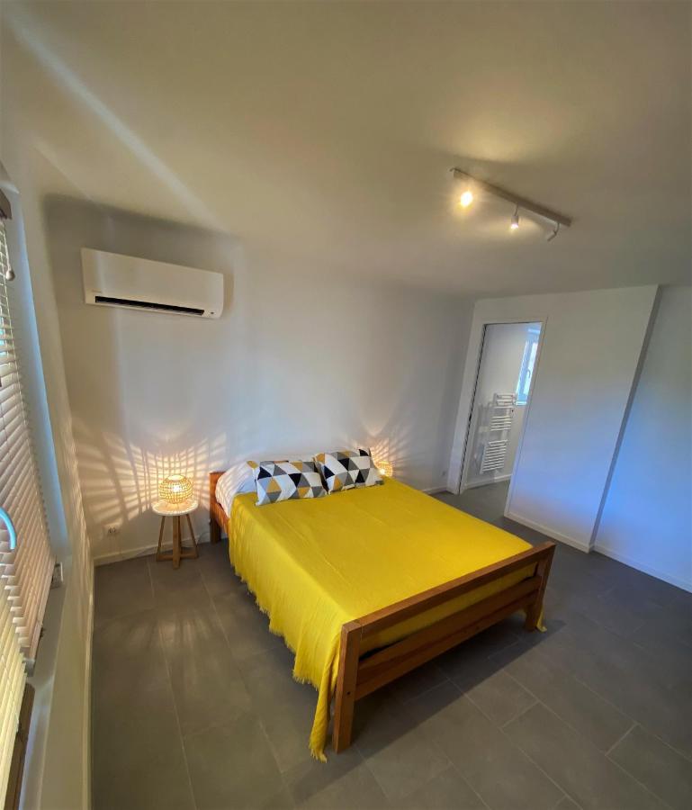 Appartement Rez De Villa Proche Port Et Plages De Sanary Exterior photo
