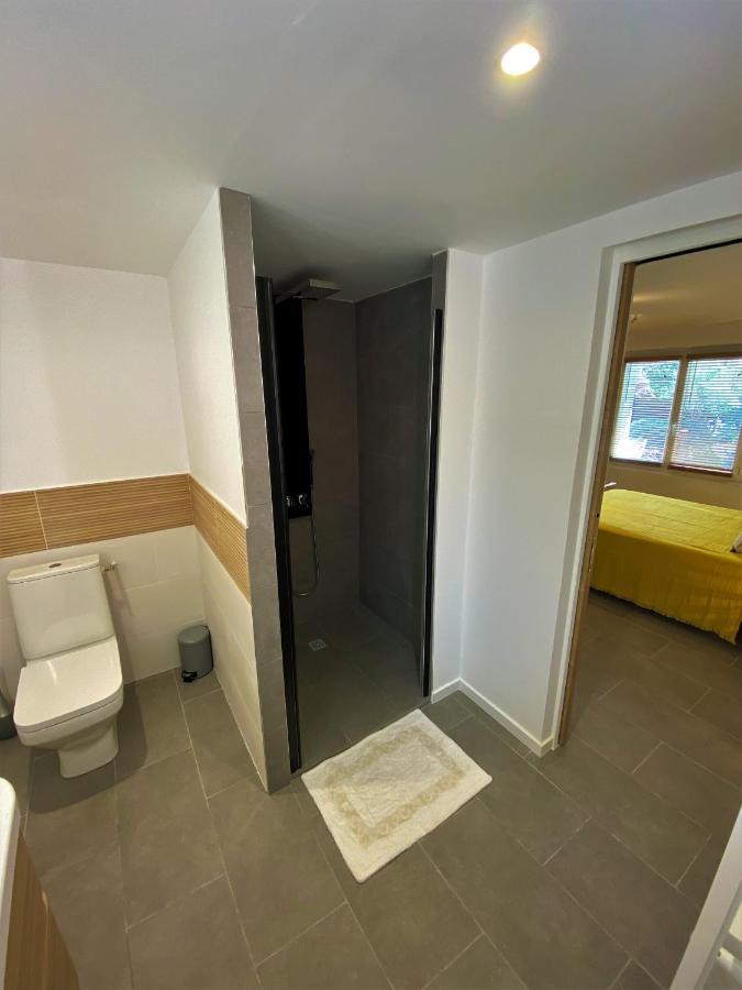 Appartement Rez De Villa Proche Port Et Plages De Sanary Exterior photo