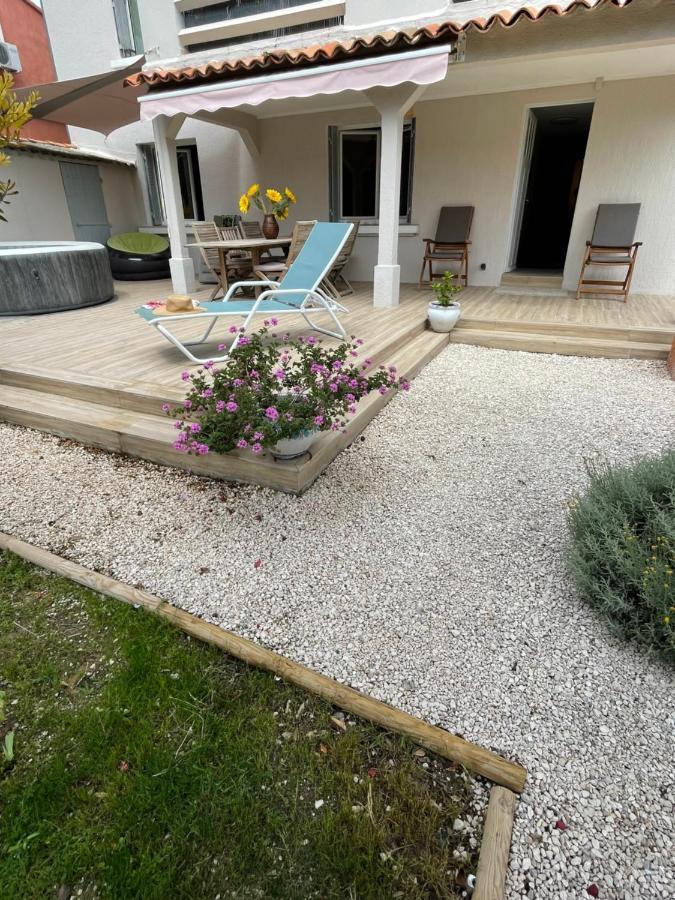 Appartement Rez De Villa Proche Port Et Plages De Sanary Exterior photo